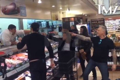 Recuperan el extraordinario v&iacute;deo viral de Metallica cantando en un supermercado