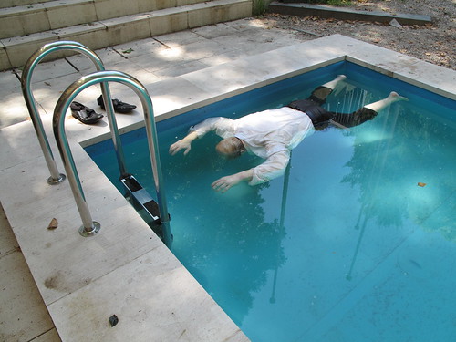 La Guardia Civil detiene a un joven sospechoso de ahogar en la piscina a su novio de 40 a&ntilde;os