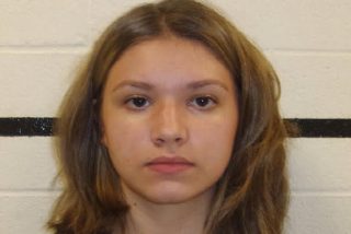Esta adolescente norteamericana de 18 a&ntilde;os es arrestada despu&eacute;s de amenazar con matar a 400 personas "para divertirse"