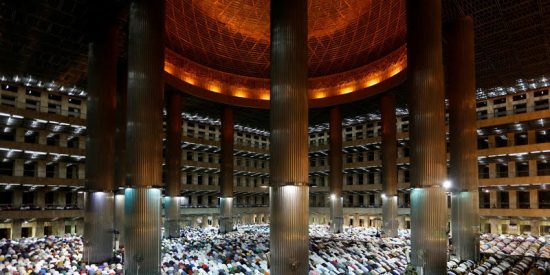 Conductor suicida estrella su coche contra una mezquita en la ciudad francesa de Colmar