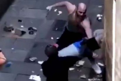 'Barcelona Ciudad sin Ley': brutal paliza a un ladr&oacute;n que intent&oacute; robar a un repartidor de butano