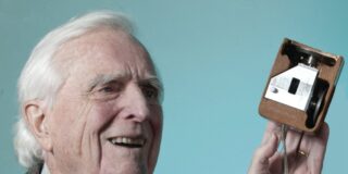 Douglas Engelbart y su 'rat&oacute;n'