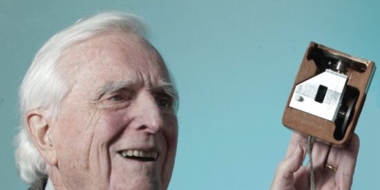 Douglas Engelbart y su 'rat&oacute;n'