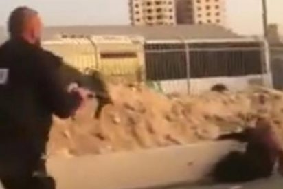 Esta fanática palestina muere acribillada por guardias israelíes a los que intentó acuchillar