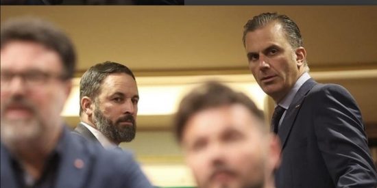 La foto &lsquo;censurada&rsquo; en el Congreso de Abascal y Ortega Smith que aterroriza al golpista Rufi&aacute;n y se viraliza