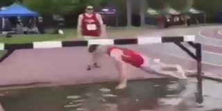 Corredores: La genial reacci&oacute;n de los dos &uacute;ltimos de la carrera pedestre