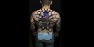 V&iacute;deo Viral: un tatuaje escalofriante