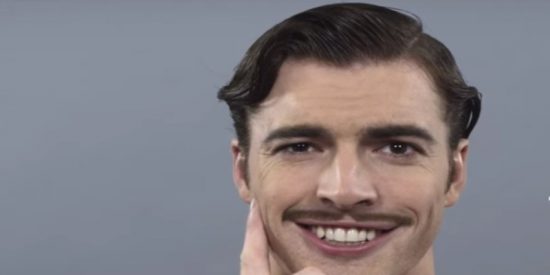 Chiste: el de las dos pulgas, las chicas y el bigote del motociclista