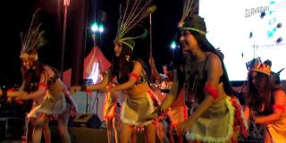 La danza de las bellas "Guerreras Amazonas" de Ecuador
