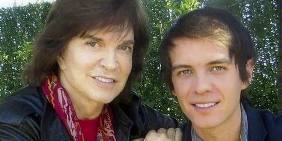 El hijo de Camilo Sesto ensucia la memoria de su padre con una abracadabrante decisión 'legal'