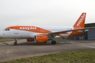 Un pasajero ansioso por no perder sus vacaciones pilota un Airbus hasta Alicante para evitar la cancelación