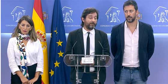 ¡De traca! Rafa Mayoral y otros ilustres podemitas, imputados por "atentado contra la autoridad": rompieron vallas y empujaron a los policías
