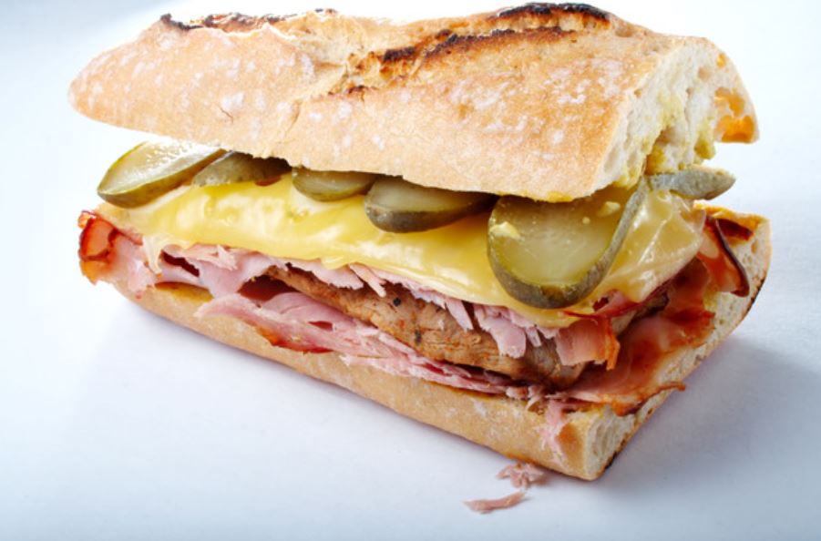 sándwich cubano pollo