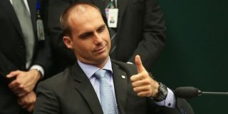 El hijo de Jair Bolsonaro, contagiado por COVID-19