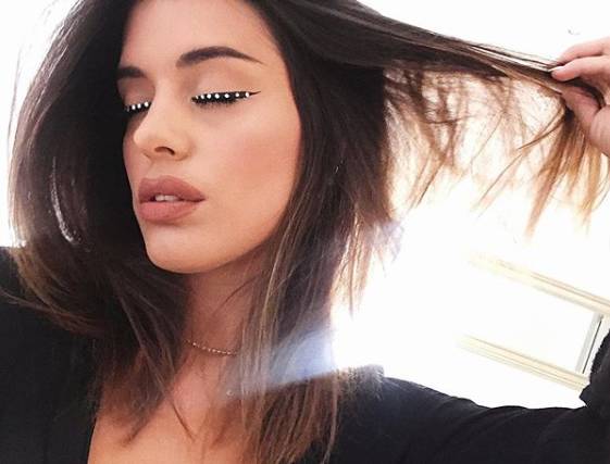 La influencer Dulceida saca una foto de cuando ten&iacute;a unos pechos enormes y dice estar feliz como una perdiz