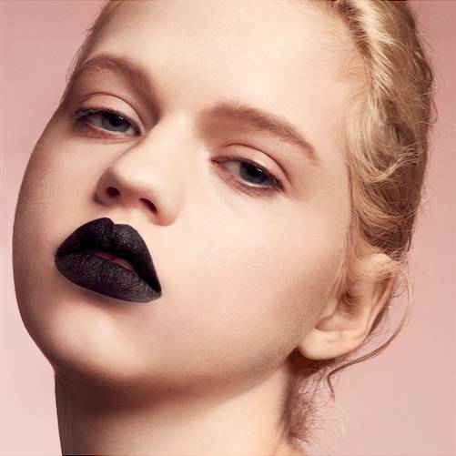 No hay medias tintas, esta temporada la paleta es de BLANCOS o NEGROS