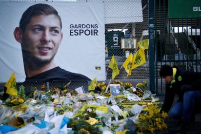 La Polic&iacute;a inglesa investiga una "vergonzosa" tarjeta de embarque manipulada que se burla de la muerte de Emiliano Sala