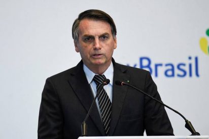 Bolsonaro dice que Argentina "eligió mal" y no felicitará a Fernández tras su victoria