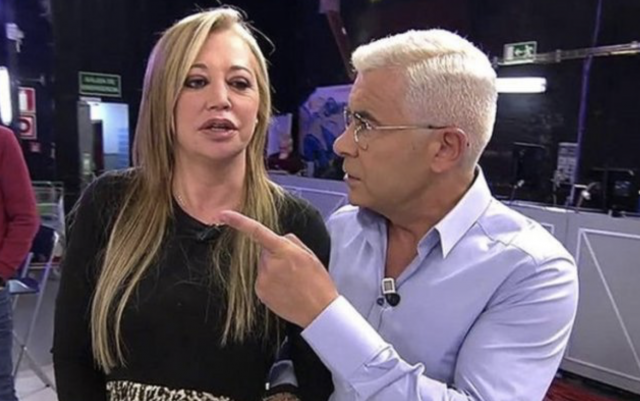 La cara de asco de Jorge Javier Vázquez cuando Belén Esteban grita: "¡Viva España!"