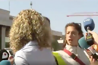 Salta por los aires el encontronazo entre Valeria Quer y su madre ante todas las televisiones: "&iexcl;Mentirosa!"