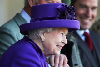 Isabel II abofeteó en público a un vizconde que le llevó la contraria: "¡Yo soy la reina!"