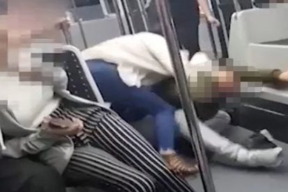 Esta pareja brit&aacute;nica es golpeada dentro del autob&uacute;s del aeropuerto despu&eacute;s de un vuelo con Ryanair