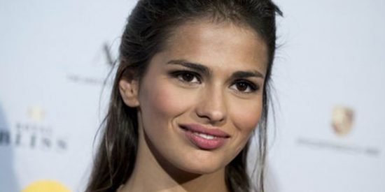 La directa respuesta de Sara Sálamo a una seguidora: "¡Pero si tú llevas las t*t*s por fuera todo el tiempo!"