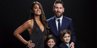 Messi y su familia rompen internet por sus revolucionarios atuendos navide&ntilde;os