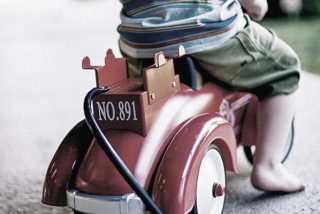 Un padre muere atropellado por un autob&uacute;s tras lanzarse a salvar a su hijo de 4 a&ntilde;os