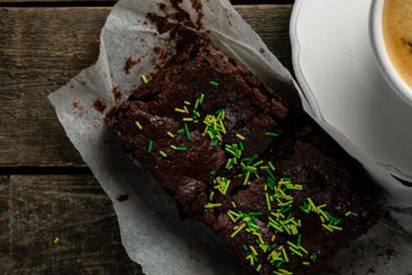 Un restaurante sirve accidentalmente pastel de hach&iacute;s en un funeral