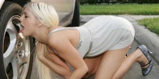 Top 10: Unas cuantas chicas tan monas como patosas