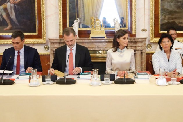 Otro tenso encontronazo entre Do&ntilde;a Letizia, el Rey Felipe y Pedro S&aacute;nchez incendia el PSOE y la campa&ntilde;a del 10-N