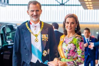 Vestido con significado, joyas y tocado andaluz: do&ntilde;a Letizia da una lecci&oacute;n de estilo en Jap&oacute;n