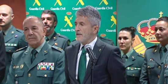 Fernando Grande-Marlaska manda al 'matadero catal&aacute;n' a una Guardia Civil que lanza un grito desesperado: "&iexcl;Estamos desprotegidos!"