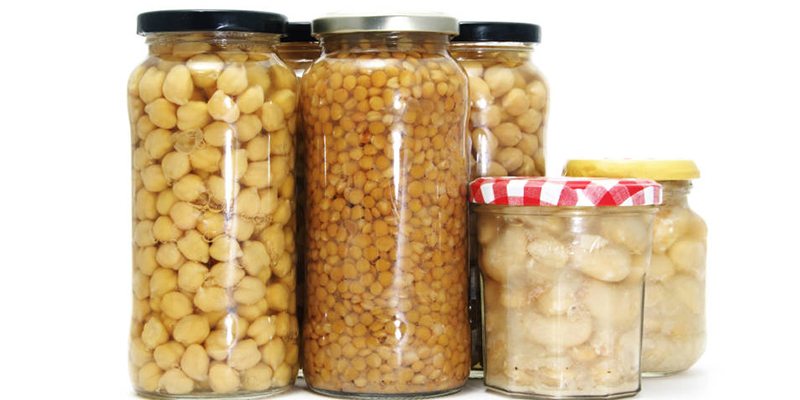 Las legumbres en bote: proteínas, trucos con el líquido y receta exprés con garbanzos