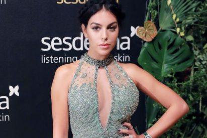 Georgina Rodr&iacute;guez consigue m&aacute;s de medio mill&oacute;n de 'me gusta' en una hora con su 'topless' de r&eacute;cord