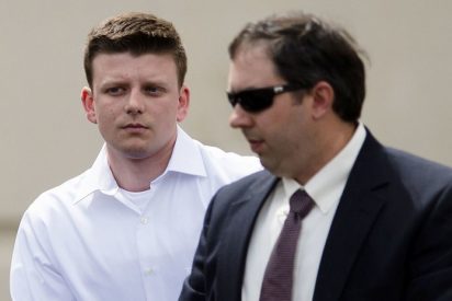 Declaran culpable a este ex polic&iacute;a de EE.UU. que mat&oacute; a tiros a un hombre negro desarmado