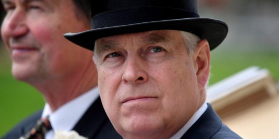 La reina Isabel 'castiga' al príncipe Andrés sin fiesta de cumpleaños por el escándalo del caso Epstein