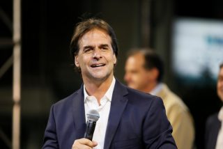 Lacalle Pou gana 'de calle' las elecciones de Uruguay y pone fin a 15 a&ntilde;os de ruinosos gobiernos de izquierdas