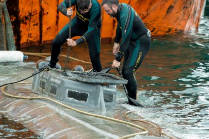La Guardia Civil captura un 'narcosubmarino' cargado de coca&iacute;na en Galicia