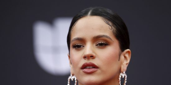 ¡Prepara las palomitas! Rosalía está a punto de ser protagonista de su propia película