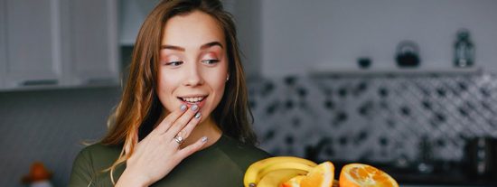 Los 5 mitos sobre la fruta que te has tragado crudos