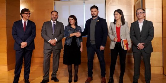 Pedro 'cum fraude' S&aacute;nchez elimina todas las l&iacute;neas rojas tras la ignominiosa foto de &Aacute;balos y Lastra con uno de los cerebros del 'proc&eacute;s'