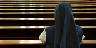 Un Ayuntamiento franc&eacute;s proh&iacute;be a una monja de 70 a&ntilde;os llevar h&aacute;bito en una residencia de ancianos p&uacute;blica