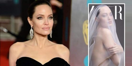 Angelina Jolie posa completamente desnuda