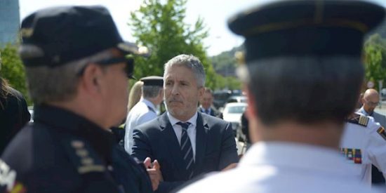 Marlaska deja tiritando a la Polic&iacute;a Nacional en Barcelona con su endeble respuesta a la exigencia de los podemitas y golpistas