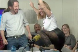 Por su bien, no vean a Pablo Iglesias 'perreando' reggaeton con una c&oacute;mica de la SER