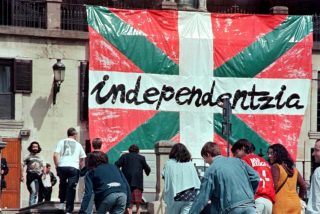 Chorrea mucha sangre la ikurri&ntilde;a - Rinc&oacute;n del soneto