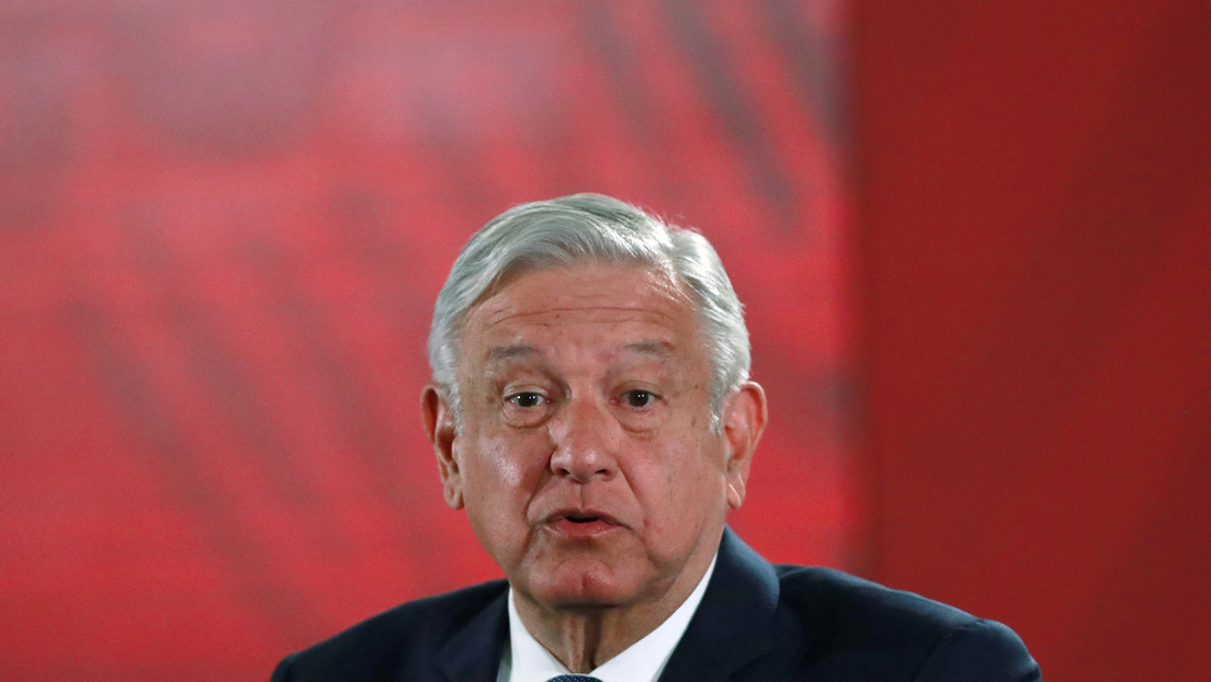 L&oacute;pez Obrador a Evo Morales: "Le dije que no queremos dictaduras militares, democracia s&iacute;, militarismo no"