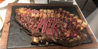 El ministro brasile&ntilde;o del medioambiente se burla del fracaso de la COP 25 con esta foto: &ldquo;&iexcl;Un almuerzo vegetariano!"
